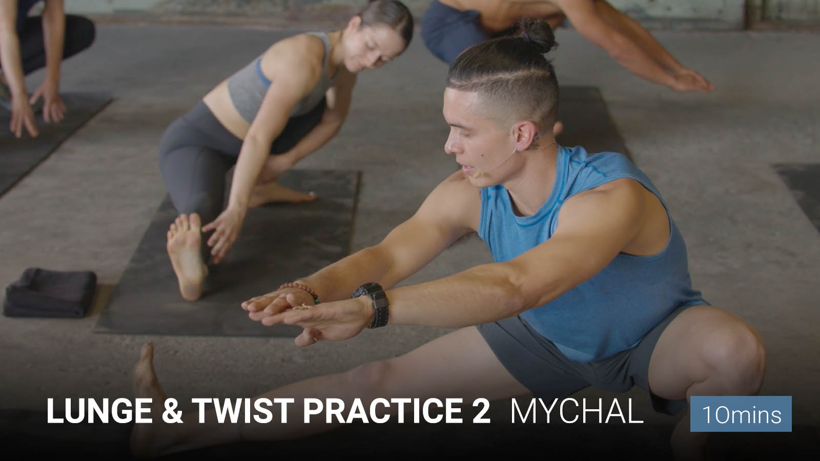 .<b>Lunge & Twist</b> Practice 2.